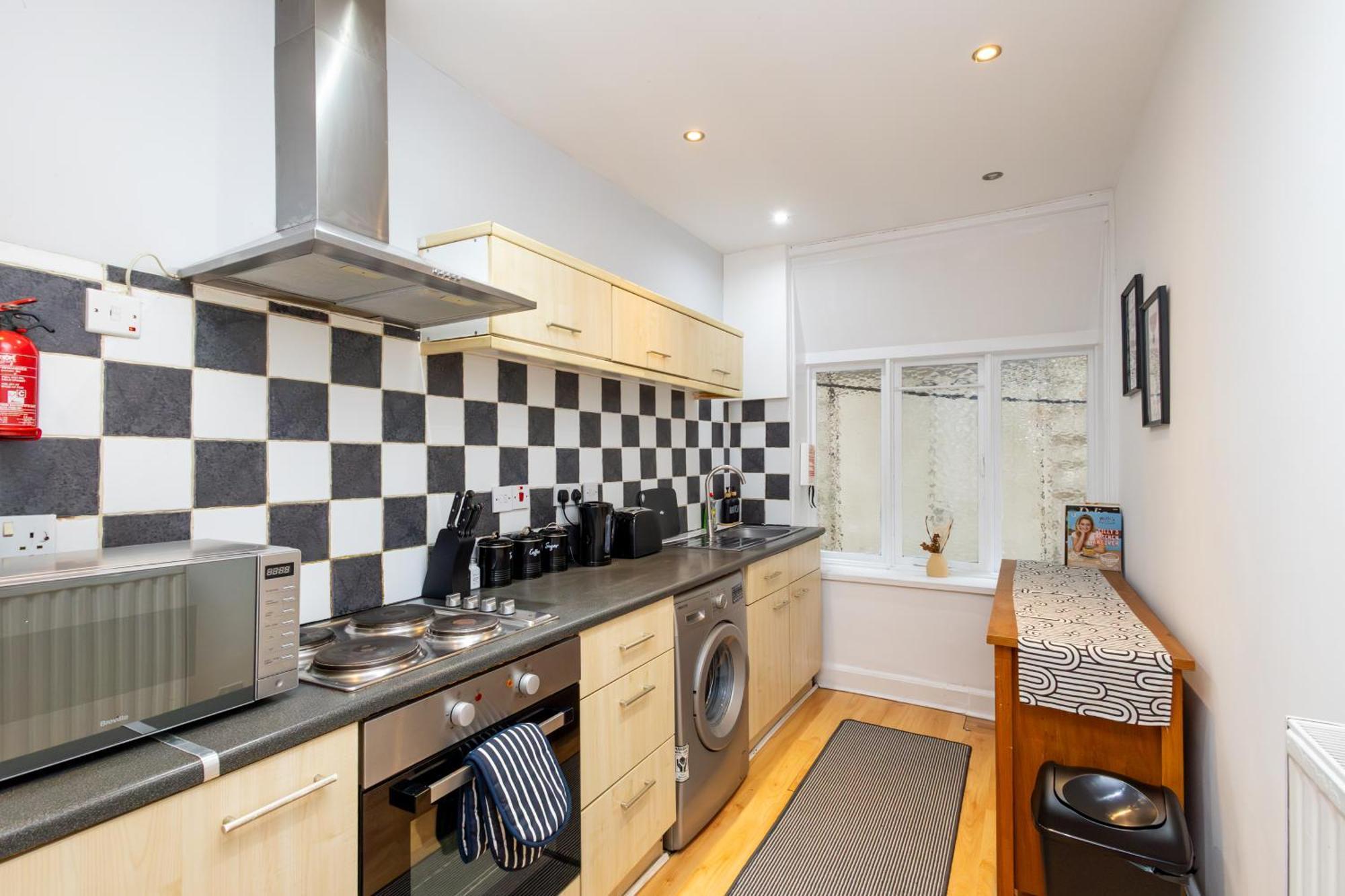 Spacious 3 Bedroom Ground Floor Apartment - 10 Mins From City Centre 利兹 外观 照片